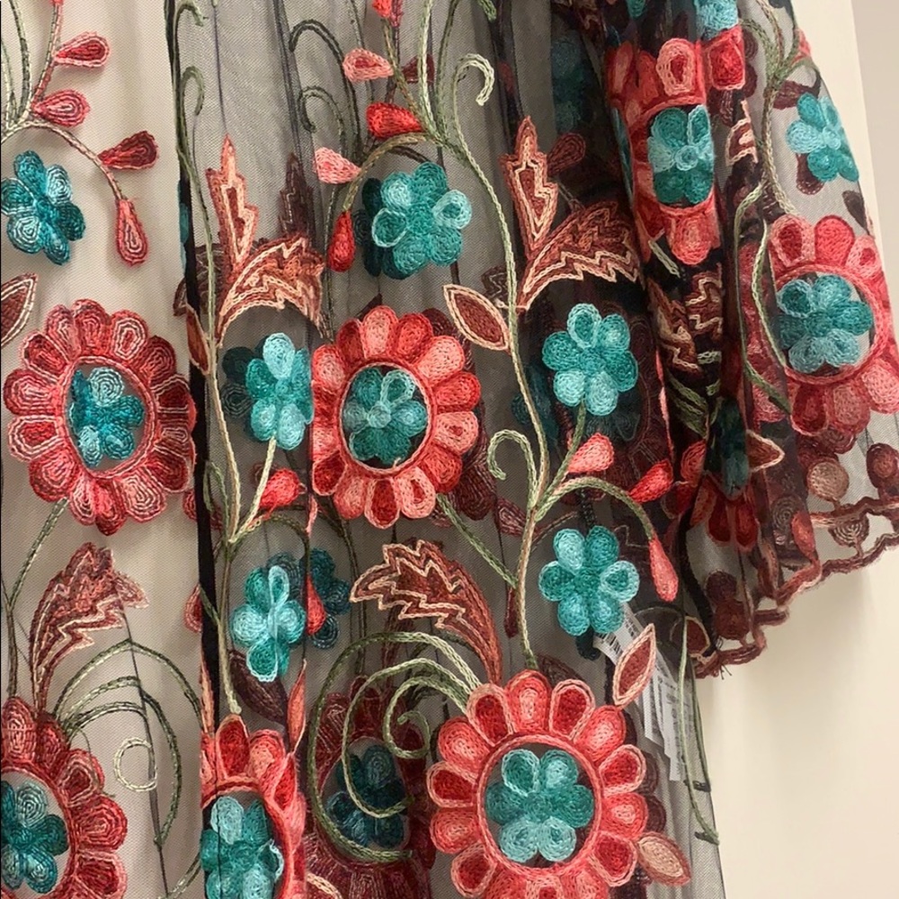 Robe - Picture 6 of 6